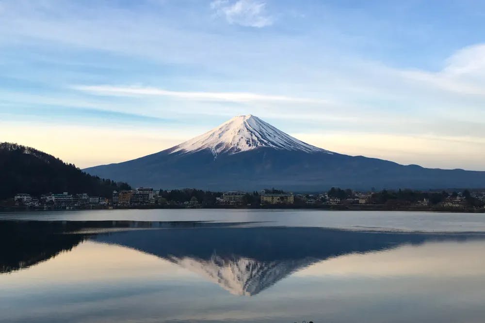 Wegen seiner symetrischen Form gilt der Mount Fuji als besonders schön.